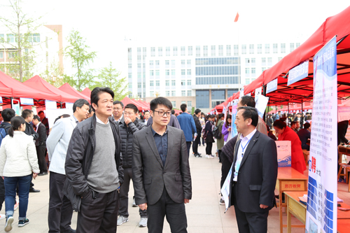 我校成功举办2017年山东省春季高校毕业生招聘会（菏泽医专专场）